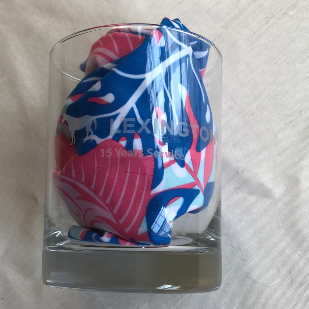 4 Glass Tumblers in a Thank You Box - Black & White Multiple Languages